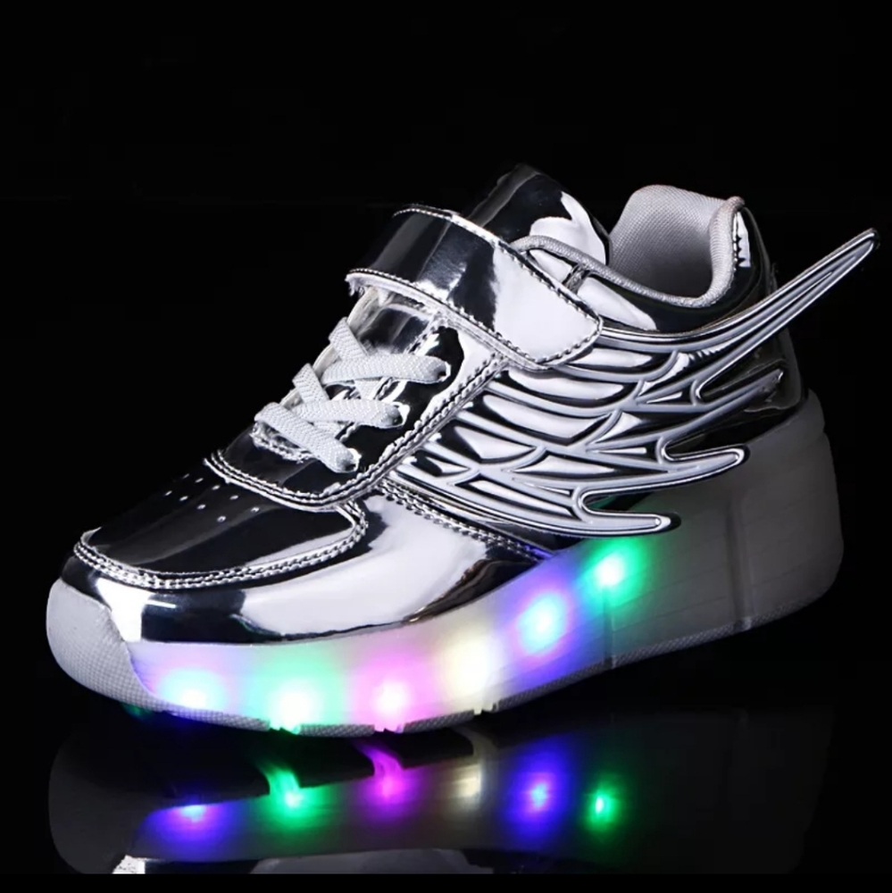 Women's 7.5 LED Roller Shoes: Luminous Light Up Sneakers
